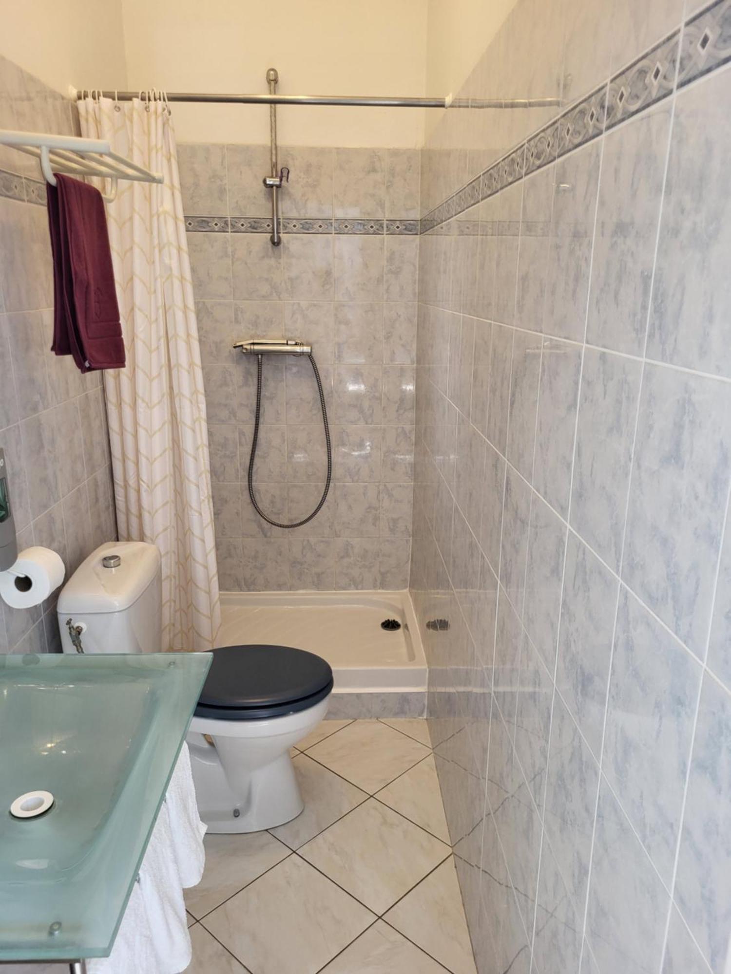 Akwaba Chez Ouli Hotel Levens Екстериор снимка