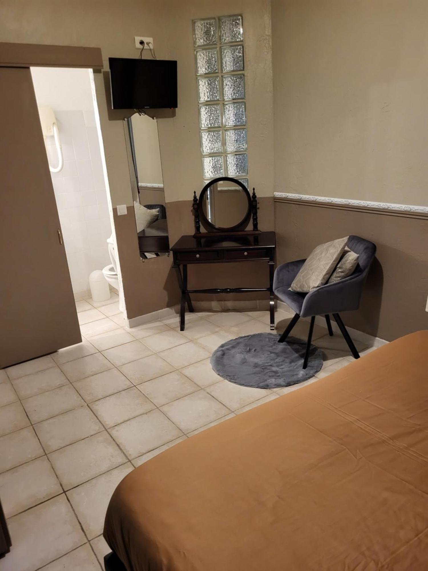 Akwaba Chez Ouli Hotel Levens Екстериор снимка